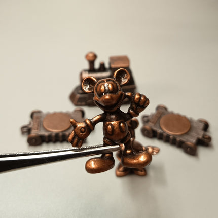 Disney Brass Diecast Metal Mascot – Mickey & Minnie 1.25" (Pre-Owned)