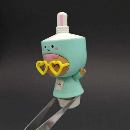 Pop Mart x Momiji Dazzle Toothpaste & Tooth – 3" Vinyl (Pre-Owned)