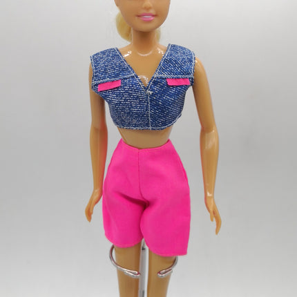 Cropped Top & Neon Pink Shorts – Summer Set (Pre-Owned)