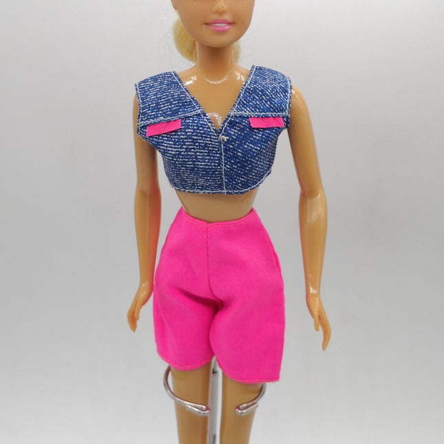 Cropped Top & Neon Pink Shorts – Summer Set (Pre-Owned)