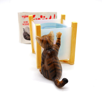 Kitty Cat Playing with Fish Lantern 2" Mini Figure – Yujin (Pre-Owned)