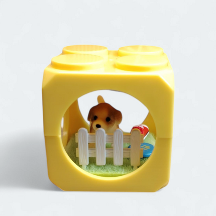 Yellow Cube with Puppy on Lawn 2" Mini Figure – Dollhouse Dog (Pre-Owned)