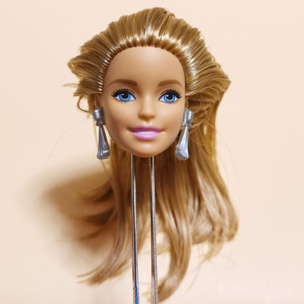 1/6 Doll Barbie Head Only – 2013 with Earrings Blonde Hair Straight Fashionistas (Pre-Owned)