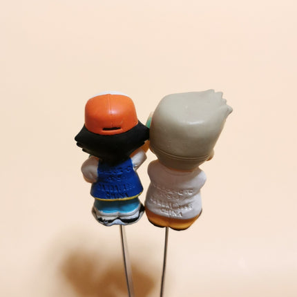Vintage 1998 Pokemon Ash & Professor Oak Finger Puppet – 1.5" (Bandai, Pre-Owned)