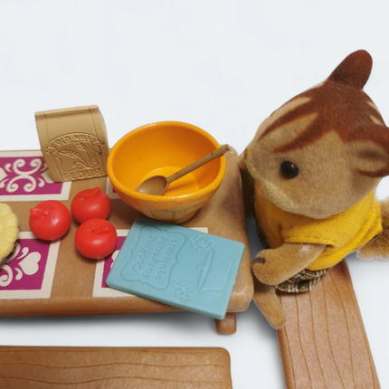 Dollhouse Kitchen Table, Bench & Cabinet – Lil’ Woodzeez (Pre-Owned)