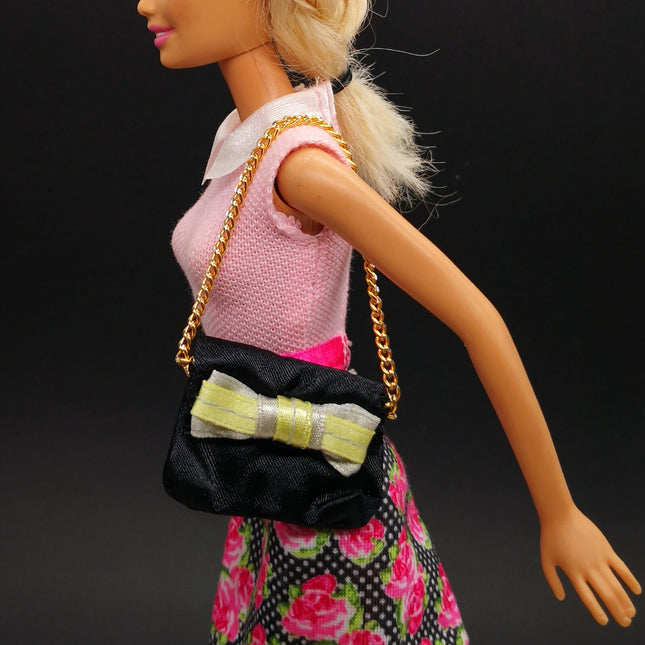 1/6 Scale Female Doll Black Soft Handbag with Chain – 11" Doll (Takara, Pre-Owned)