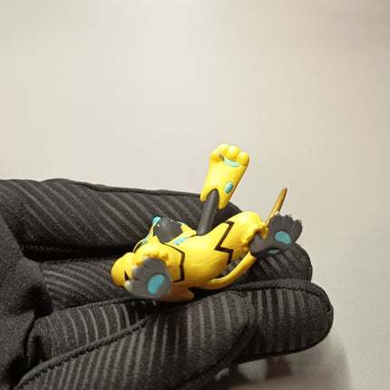 TOMY Pokemon Zeraora 2" Mini Figure – Moncolle Monster Collection MS-09 (Pre-Owned)
