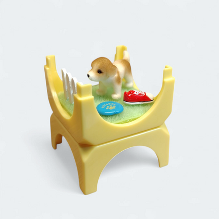 Yellow Cube with Puppy on Lawn 2" Mini Figure – Dollhouse Dog (Pre-Owned)