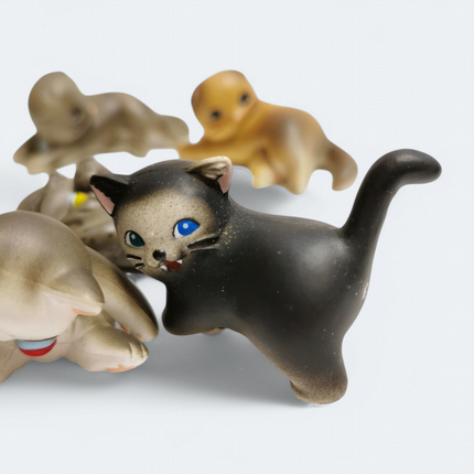 Adorable Kitty Cats 1.5–2" Mini Figures – Lot of 7 Dollhouse Pets (Pre-Owned)