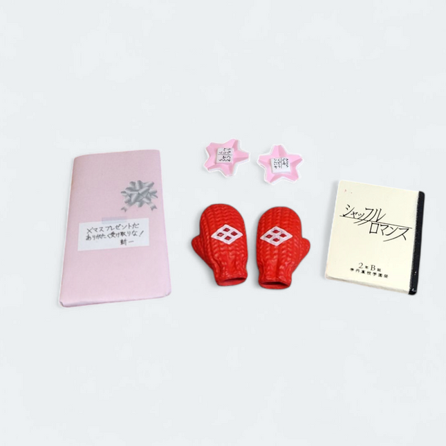 Re-Ment Miniature Gloves & Gift Notebook – Detective Conan Every Day Collection 2 (Pre-Owned)