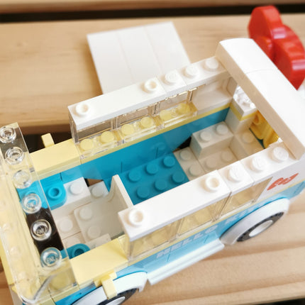 Sanrio Hello Kitty Mini Bus Van – 4.5" Building Block Set (2021, KeepPlay) (Pre-Owned)