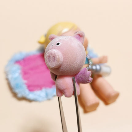 Bratz Baby Cloe & Pet Pig Angel – 2004 Fashion Doll (Pre-Owned)