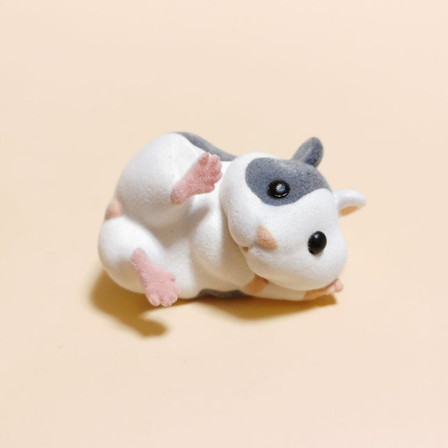 Chubby Spotty Hamster 1.75" Flocked Mini Figure – Dollhouse Pet (Pre-Owned)