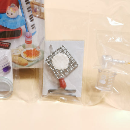 Re-Ment Elementary School #3 Lab Test Tubes & Beaker – Dollhouse Science (Sealed)