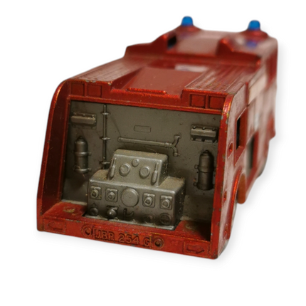 Matchbox Lesney No.35 Merryweather Fire Engine Truck – Diecast Car (Red, Pre-Owned)