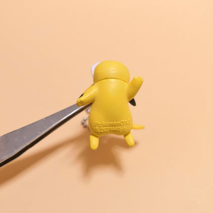 Pokemon Attack Pikachu 1" Mini Figure – Charm Keychain (Bandai, Pre-Owned)