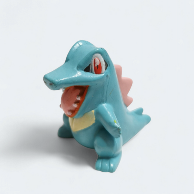 TOMY Pokemon Totodile 1.5" Mini Figure – CGTSJ Vintage (Pre-Owned)