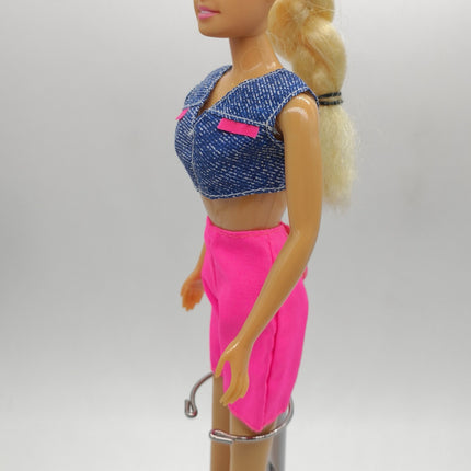 Cropped Top & Neon Pink Shorts – Summer Set (Pre-Owned)