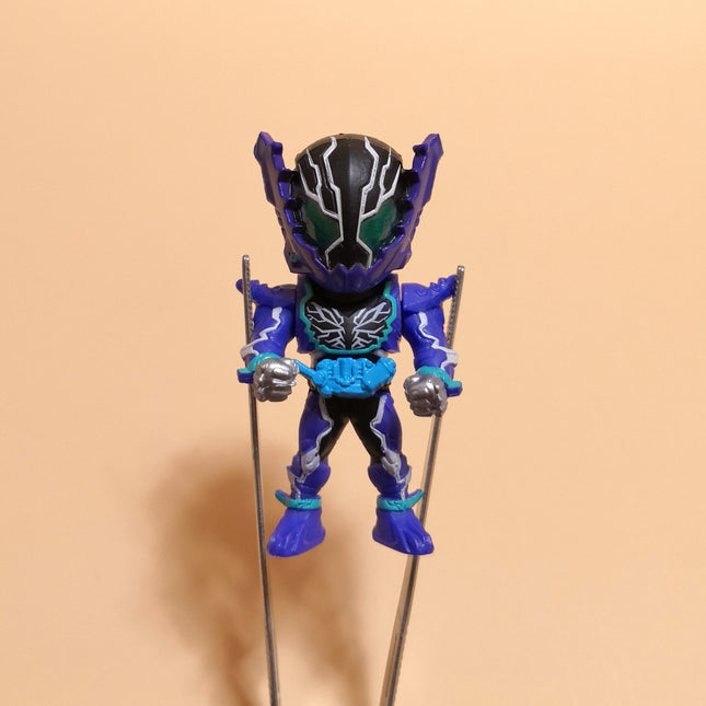 Kamen Rider Masked Rider Remix 04 Build Rouge 2" Mini Figure – Gashapon (Pre-Owned)
