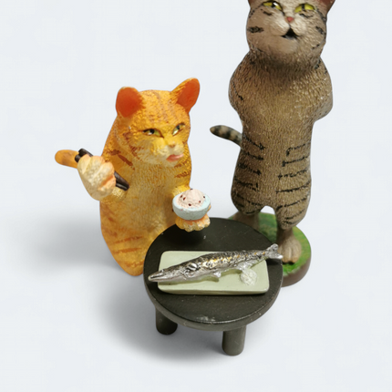 Cat's Life Kitty Eating Meal 2" Miniature Figure – Dollhouse Toy Japan (Pre-Owned)