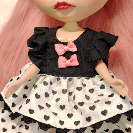 Hasbro Blythe Cherie Babette Black Heart Dress – Paris Outfit (Rare, Pre-Owned)
