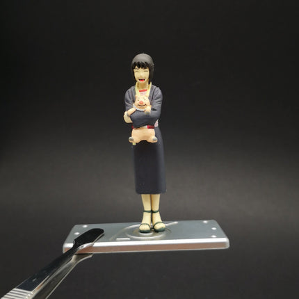 Naruto Ningyo SP Shizune & Pig 3" Mini Figure – Bandai 2005 (Pre-Owned)