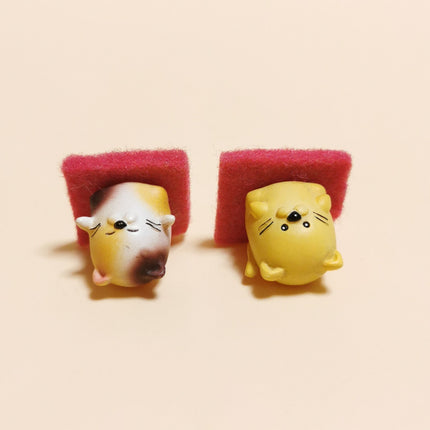 Tiny Kitty Statue 5/8" Mini Figures – Dollhouse Decor Lot of 2 (Pre-Owned)