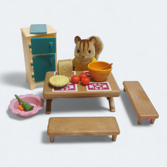 Dollhouse Kitchen Table, Bench & Cabinet – Lil’ Woodzeez (Pre-Owned)