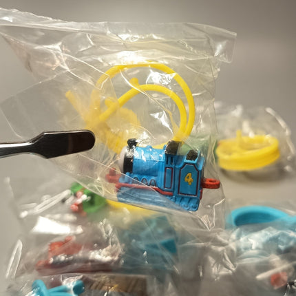 Thomas & Friends Plastic Bracelet with Train – Lot of 8 (Bandai 2006, New)