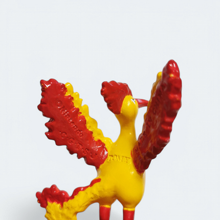 TOMY Pokemon Moltres CG 2" Mini Figure – Vintage (Pre-Owned)