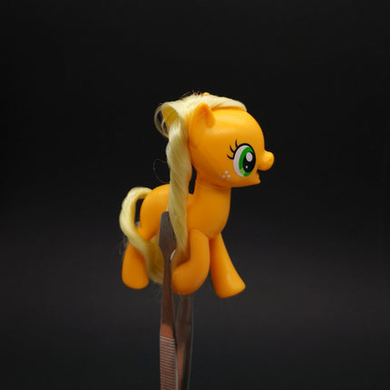 My Little Pony G4 Applejack Trotting Pose – 3" Brushable Figure (2016, Pre-Owned)