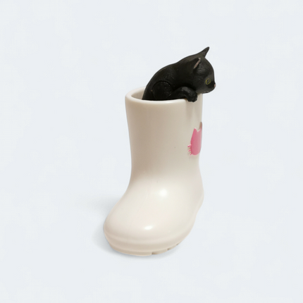 Black Kitty Cat in White Boot 2" Mini Figure – Dollhouse Pet (Pre-Owned)