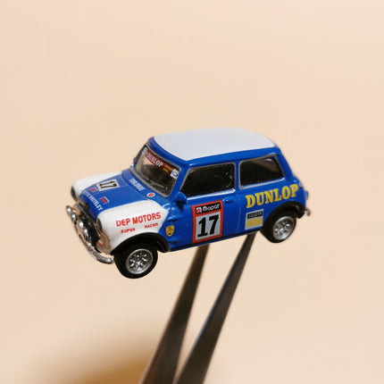 Hongwell 1/72 Blue Dunlop #17 Mini Cooper – Diecast Car (Pre-Owned)