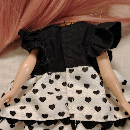 Hasbro Blythe Cherie Babette Black Heart Dress – Paris Outfit (Rare, Pre-Owned)