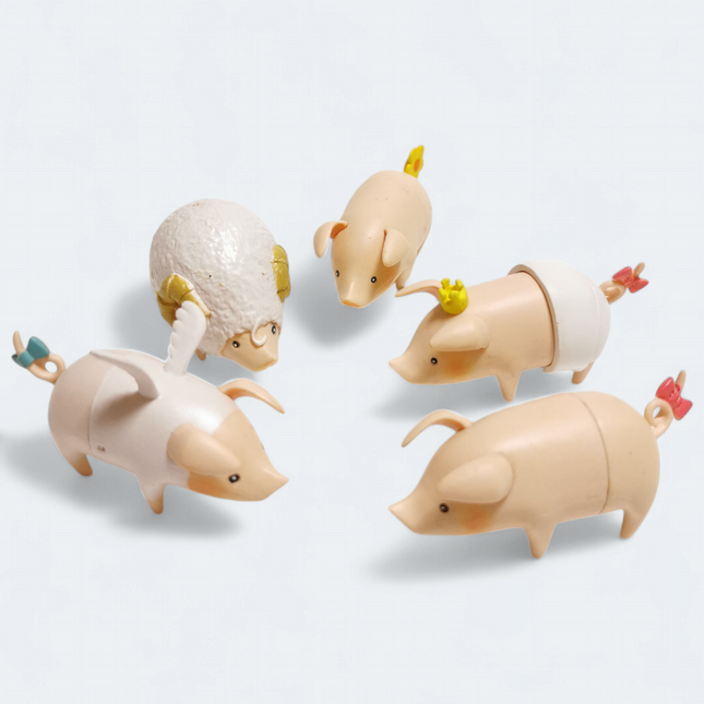 Capcom Monster Hunter POOGIE PIG PUGEE White Outfit 2.5" Figure Toy Lot of 5