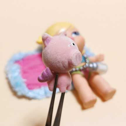Bratz Baby Cloe & Pet Pig Angel – 2004 Fashion Doll (Pre-Owned)