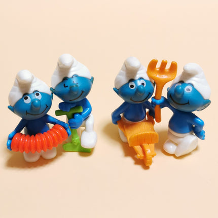 Kinder Surprise Toy Lot of 4 Smurfs Gardener Workers – 2" Figure (K97, Pre-Owned)