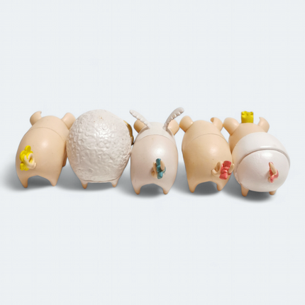 Capcom Monster Hunter POOGIE PIG PUGEE White Outfit 2.5" Figure Toy Lot of 5