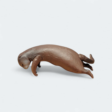 Hanging Otter 2" Cup-Rim Mini Figure – Takara Tomy (Pre-Owned)