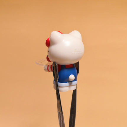 Sanrio Hello Kitty Serving an Apple – 2.25" Cake Topper (2007) (Pre-Owned)