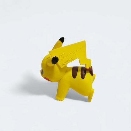 TOMY Pokemon Battle Pose Pikachu 1.5" Mini Figure – 2019 Japan (Pre-Owned)