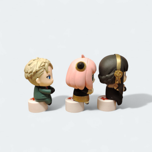 Takara Tomy Spy Family Anya Yor Loid – 1.5" Sitting Figure Lot of 3 (Pre-Owned)