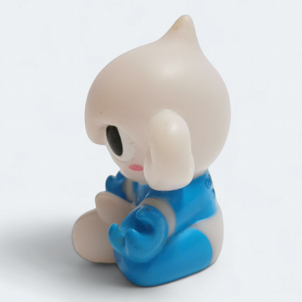 Pokemon 2004 Meditite 1.5" Finger Puppet – Catch Them All (Bandai, Pre-Owned)