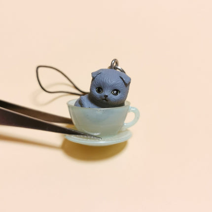 Gray Kitty in Tea Cup 1" Mini Figure Charm – Takara (Pre-Owned)