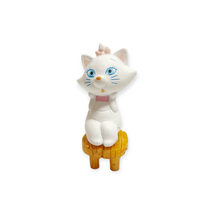 Aristocats Marie Sitting on Chair 1" Mini Figure – Disney Yujin (Pre-Owned)