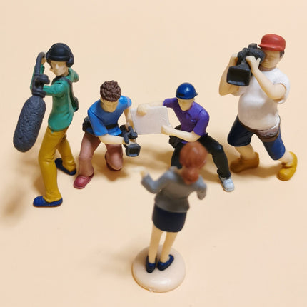 Toy Miniature Lot of 5 Reporter & Filming Crew – 2" Diorama Model (Rare, Pre-Owned)