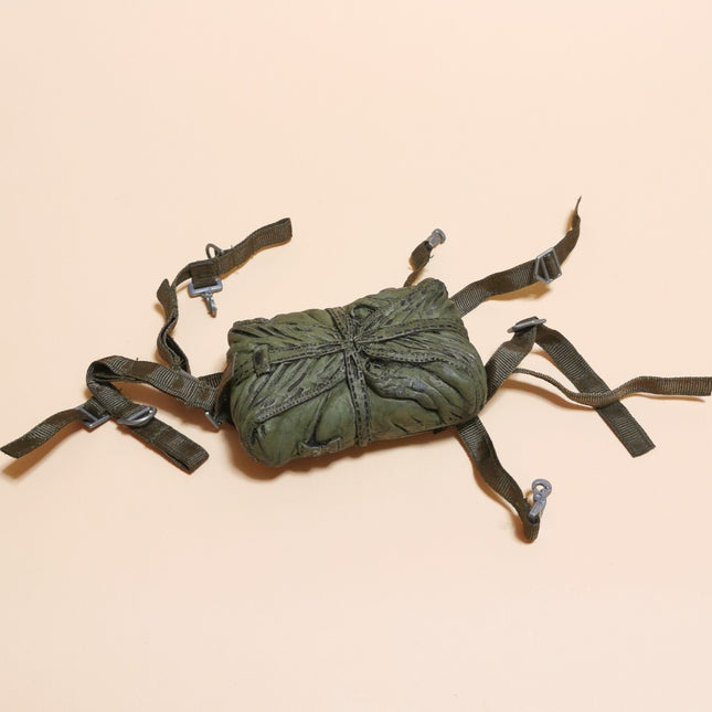 1/6 Scale Green 3" Pouch Parachute Backpack – 21st Century Toys (Pre-Owned)