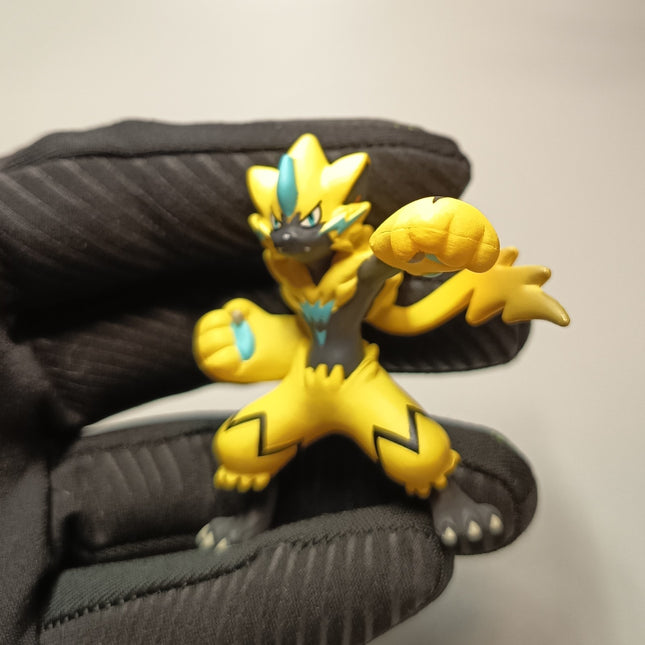 TOMY Pokemon Zeraora 2" Mini Figure – Moncolle Monster Collection MS-09 (Pre-Owned)