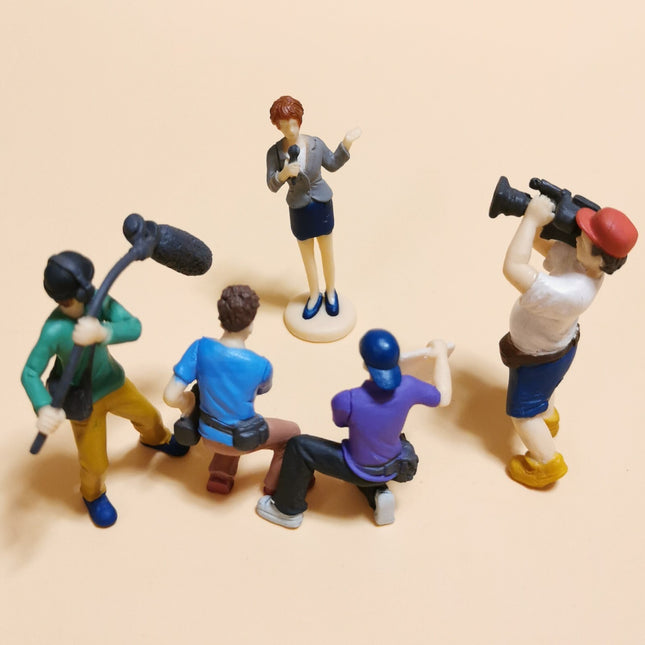 Toy Miniature Lot of 5 Reporter & Filming Crew – 2" Diorama Model (Rare, Pre-Owned)