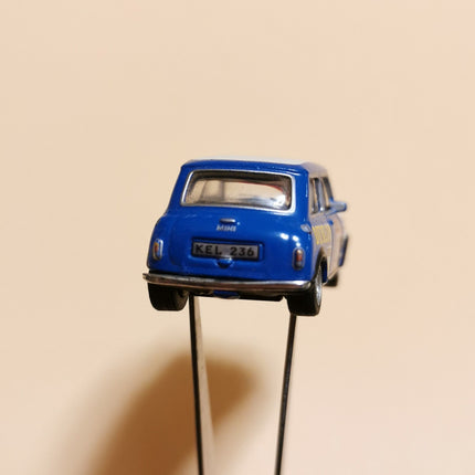 Hongwell 1/72 Blue Dunlop #17 Mini Cooper – Diecast Car (Pre-Owned)